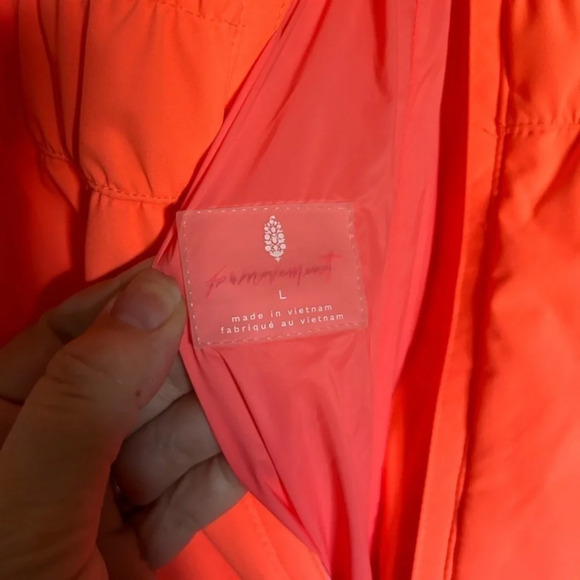 Free People Movement All Prepped Bibb Snow Ski Pants Neon Peach L - Picture 9 of 9